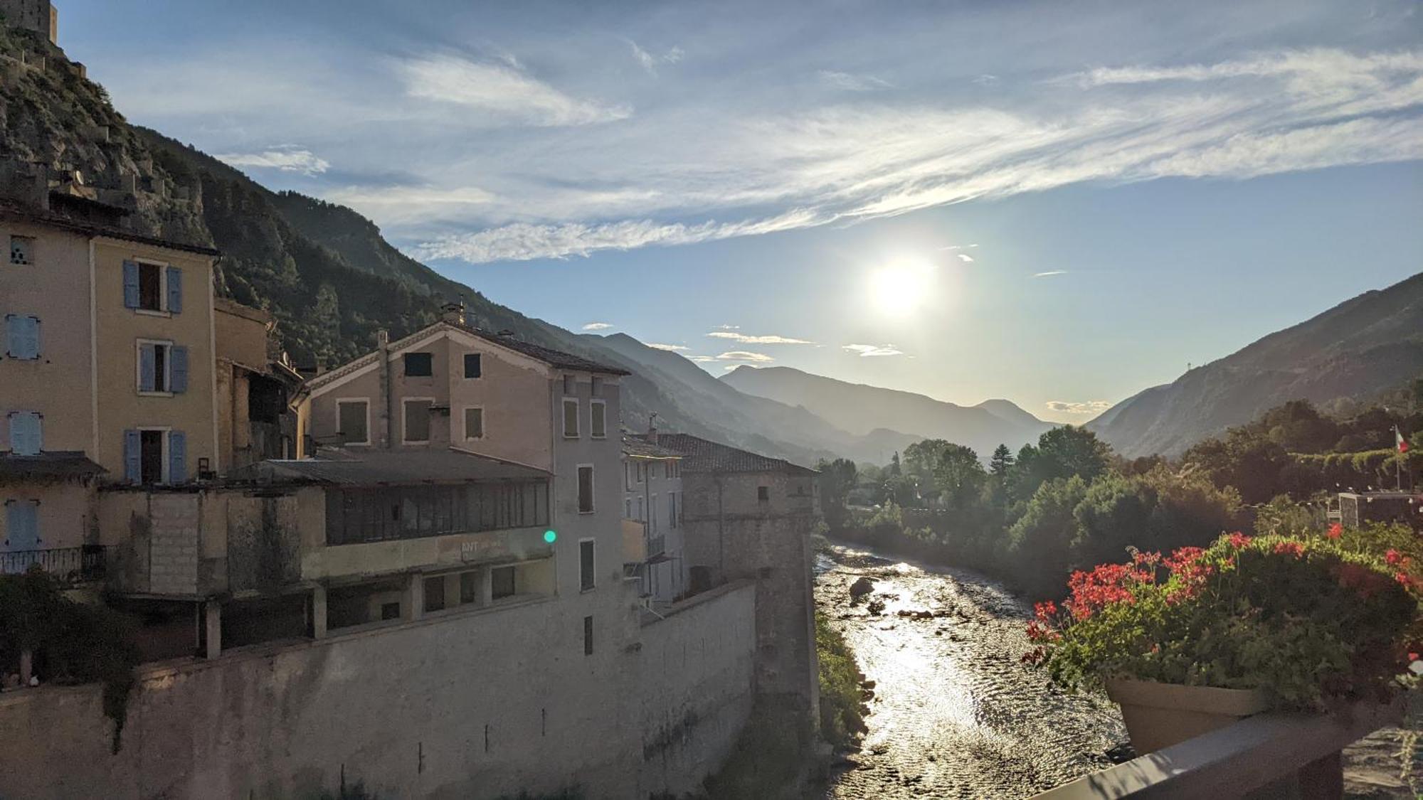 Les Gites D'Intervalles Entrevaux Exterior foto